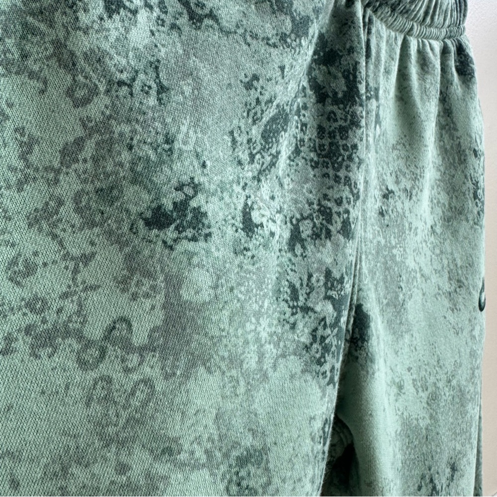 Nike Men’s Green Tie-Dye Joggers Fleece Sweatpants - Picture 5 of 11